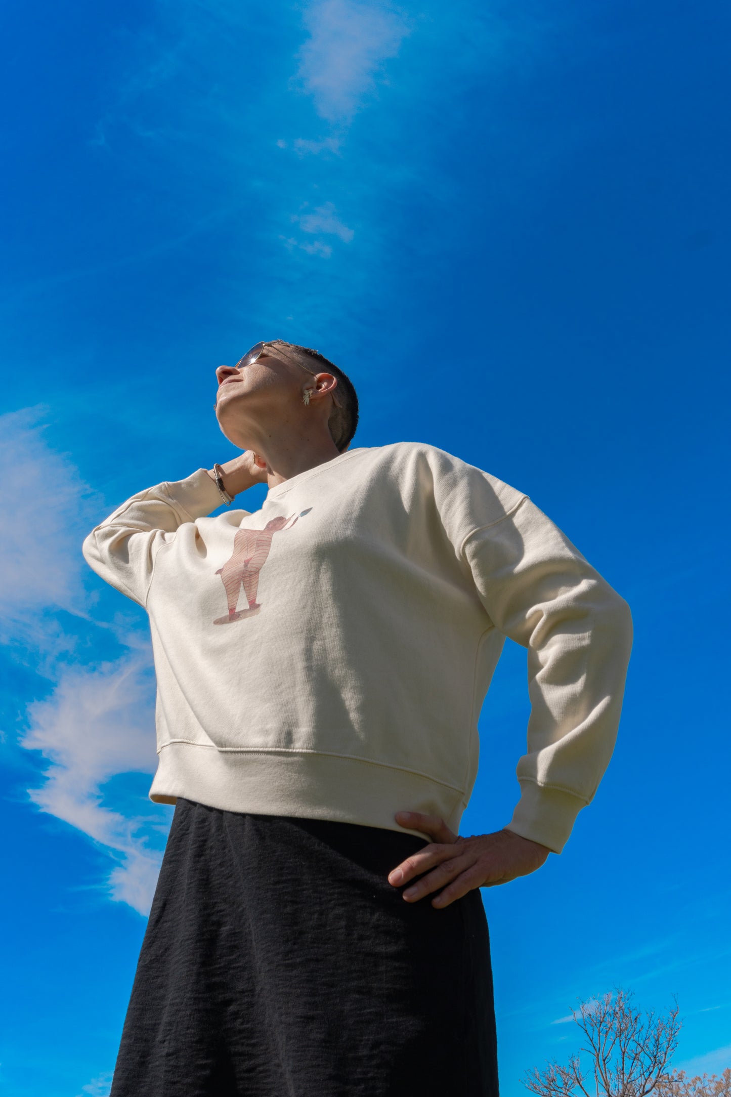 “Morning Bear” Organic Cotton Sweatshirt – Effortless Comfort with Character